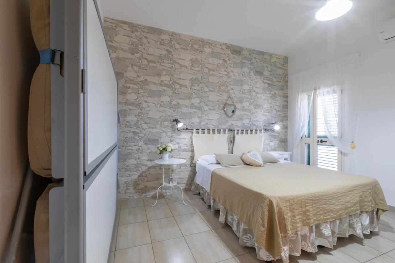B&B L'Isola Che Non C'E Torre San Giovanni Buitenkant foto